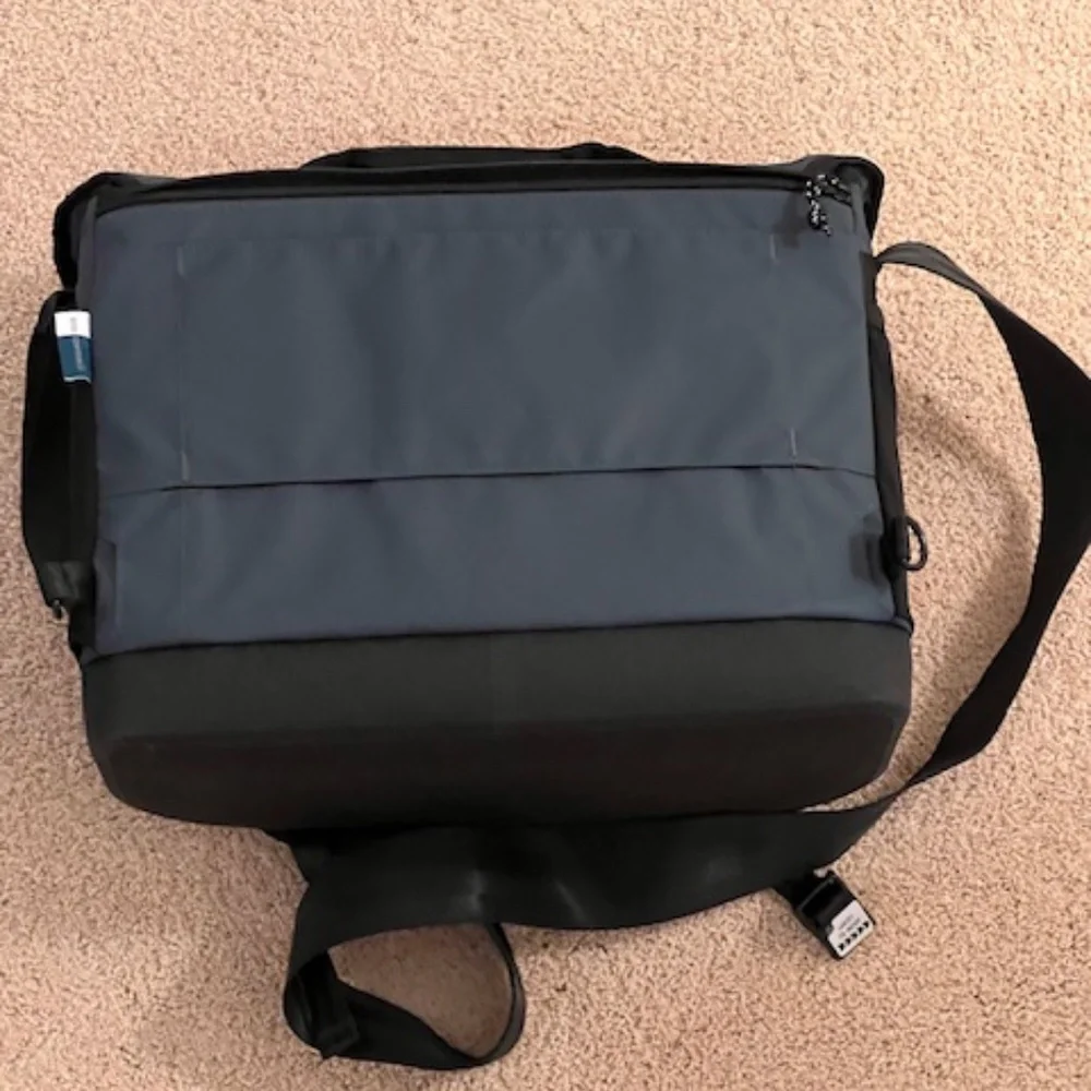 PRICE DROP: Tenba DNA 13 DSLR Messenger Camera Bag - Excellent Condition